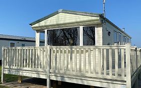 Violeta Turnberry Caravan
